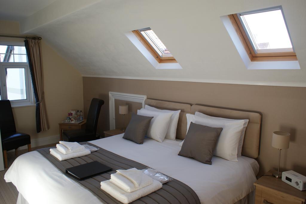 Cleave Court Guest House 랜디드노 외부 사진