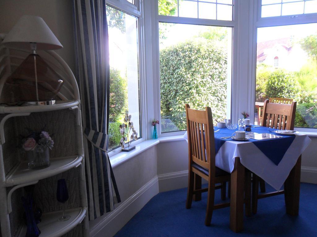 Cleave Court Guest House 랜디드노 외부 사진