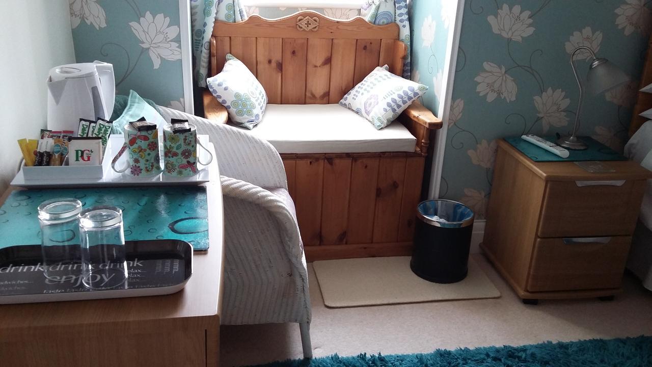 Cleave Court Guest House 랜디드노 외부 사진