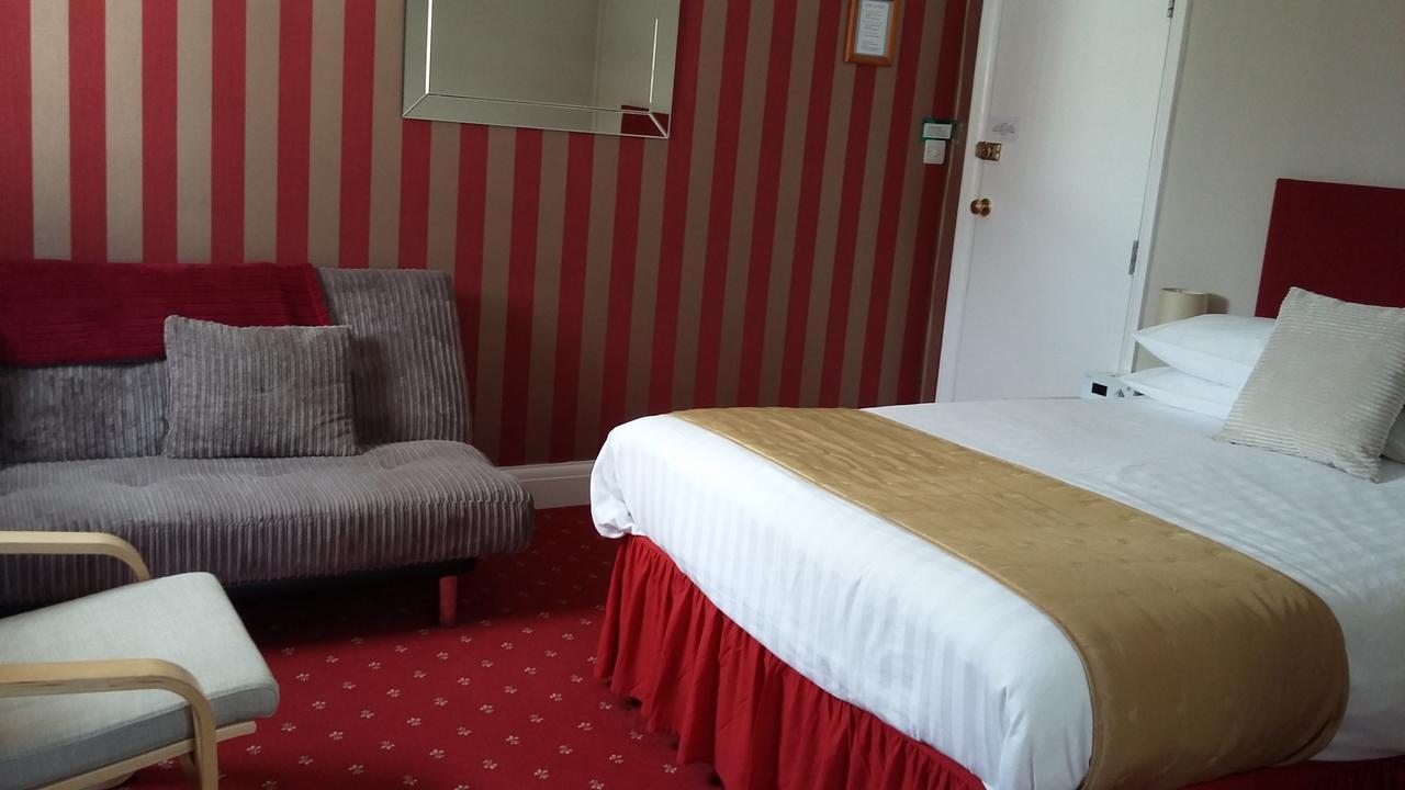 Cleave Court Guest House 랜디드노 외부 사진