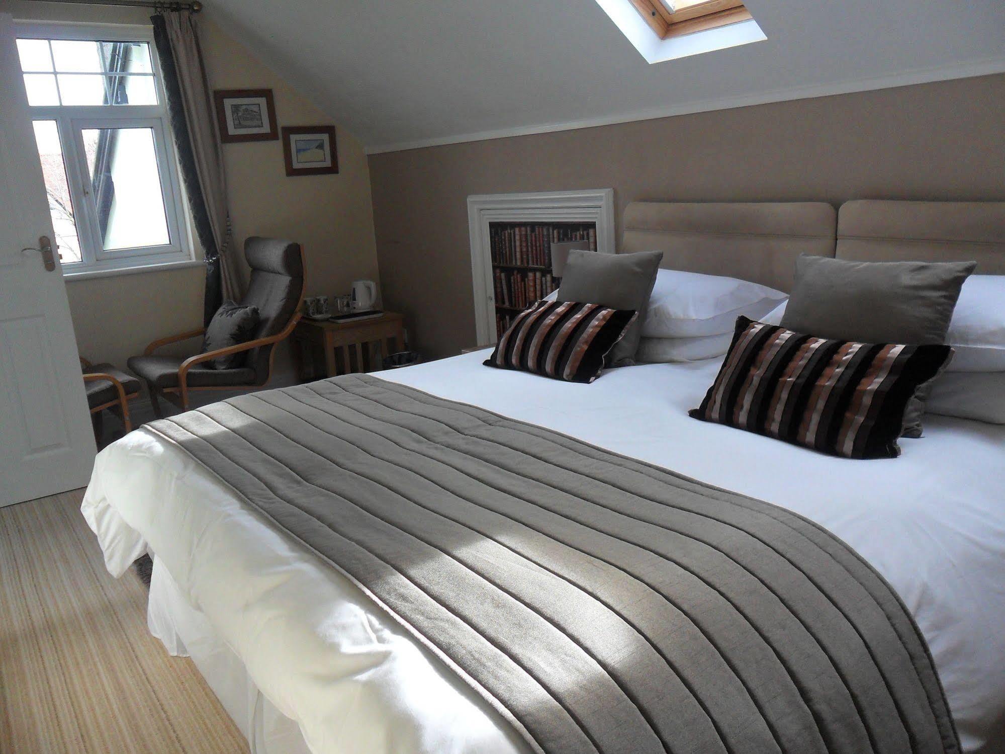Cleave Court Guest House 랜디드노 외부 사진